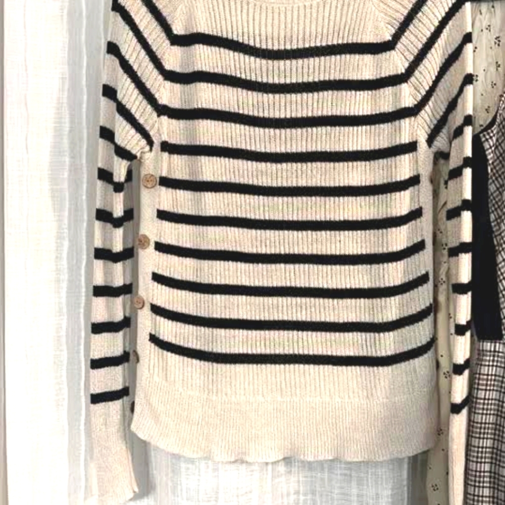 Black And White sweater
